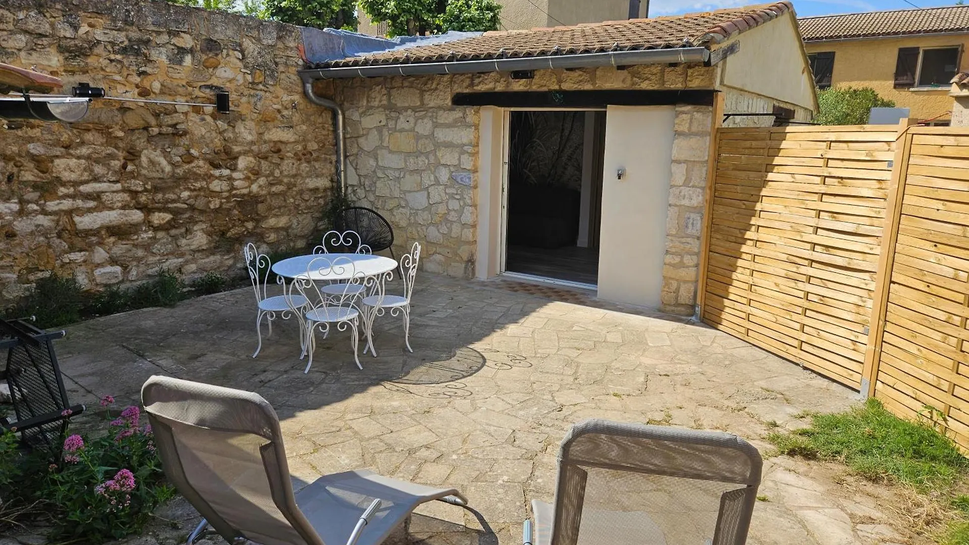 Studio A Louer A Villeneuve Les Avignon 0*, Villeneuve-lès-Avignon Γαλλία