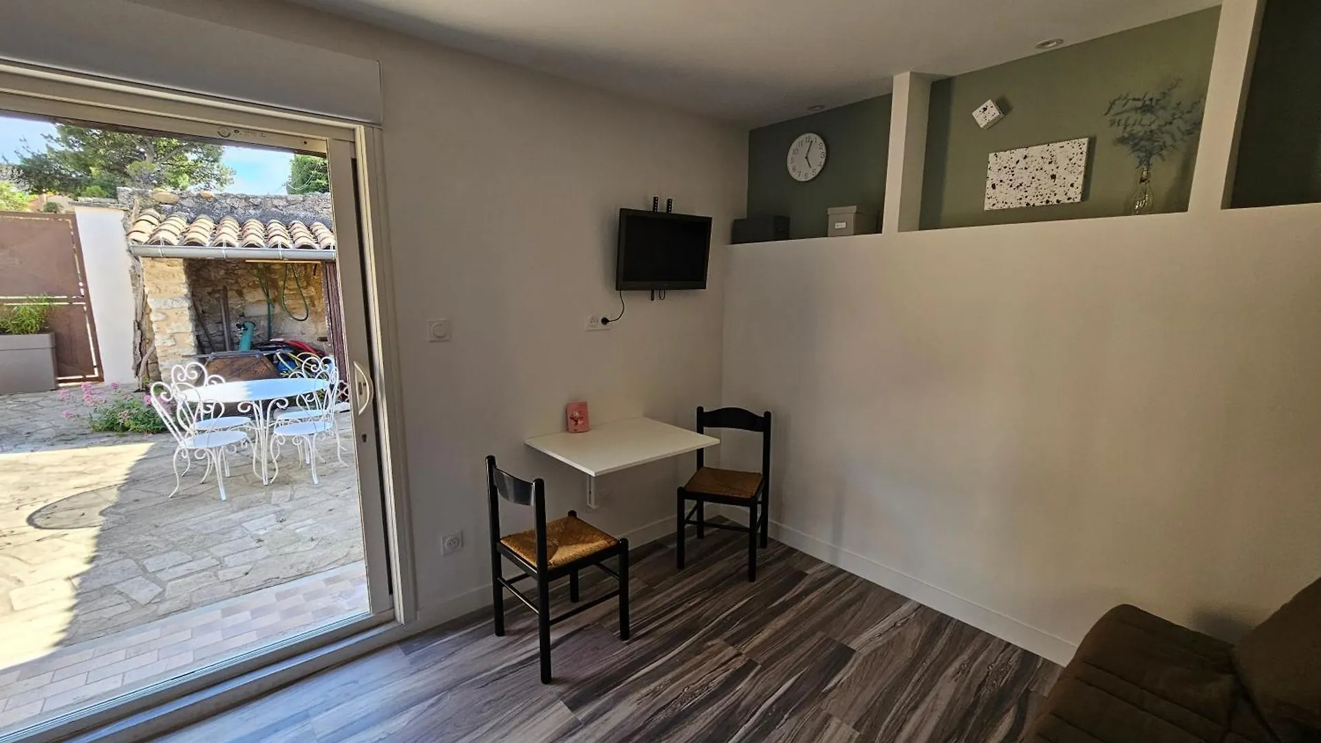 Studio A Louer A Villeneuve Les Avignon 0*, Villeneuve-lès-Avignon