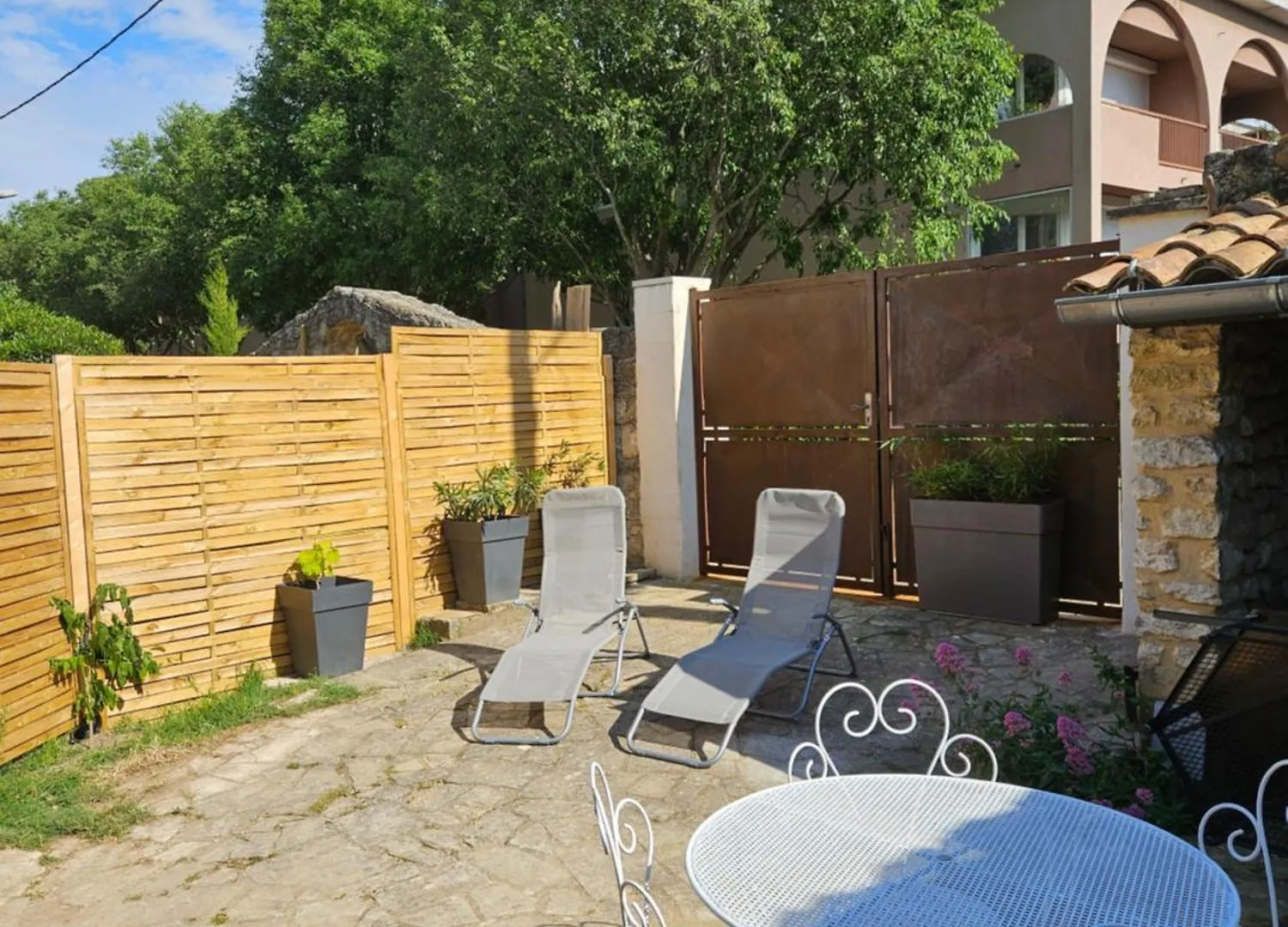 Studio A Louer A Villeneuve Les Avignon Διαμέρισμα